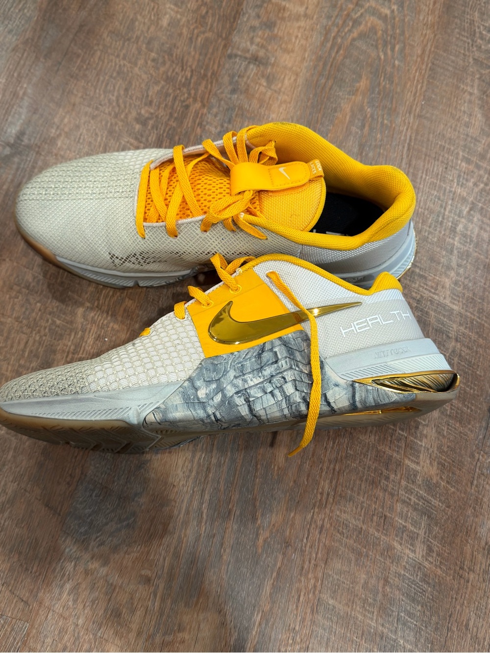 Nike Metcon 8 Custom ID’s Men’s size 10 Yellow & Gold